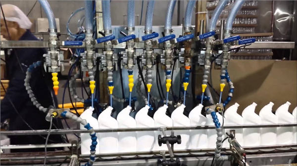 W pełni automatyczna maszyna do czyszczenia toalet Bleach Typ liniowy