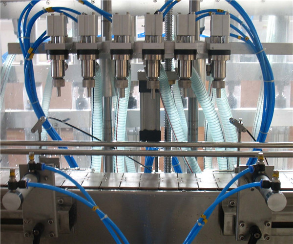 Automatyczna maszyna do napełniania płynów Six Head