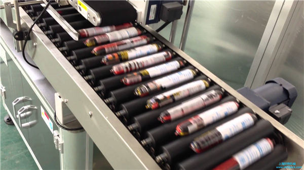 Automatyczna maszyna do etykietowania kiełbas z podajnikiem