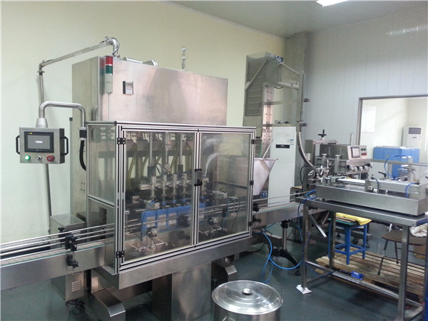 W pełni automatyczna maszyna do napełniania olejem smarowym